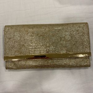 Beautiful Micheal kors gold leather shoulder bag